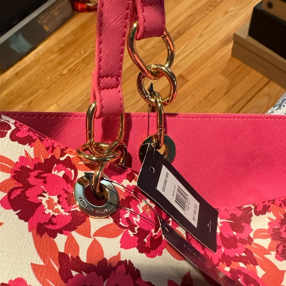 NWT Tommy Hilfiger Reversible Tote - Picture 2 of 5
